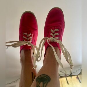 1980’s hot pink KEDS women’s size 8.5